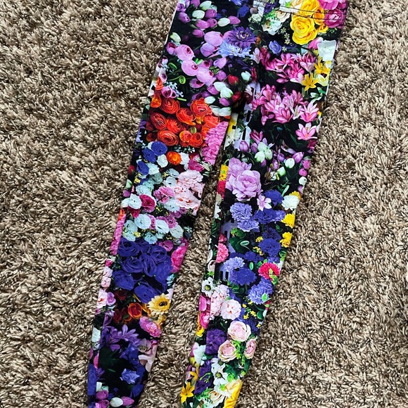 Romey Loves Lulu Other - Romey Loves Lulu Floral Leggings